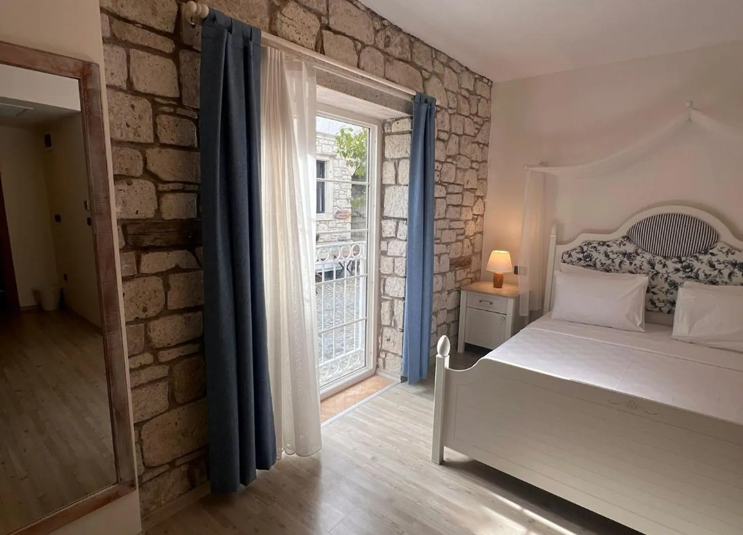 Mavi Konak Alaçatı Hotel