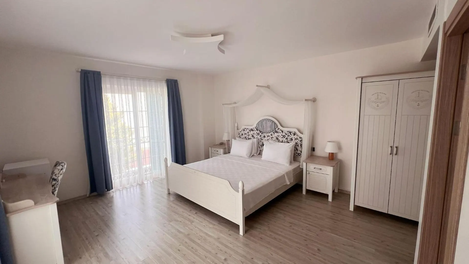 Mavi Konak Alacati Hotel